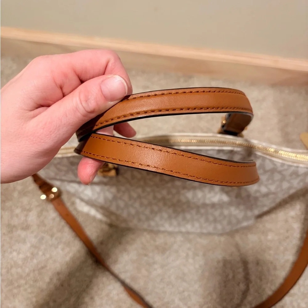 Michael Kors Cream and Tan Logo Tote - Picture 4 of 5